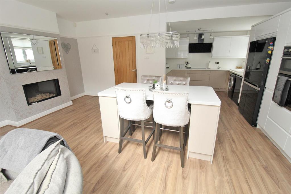 Kitchen4.JPG