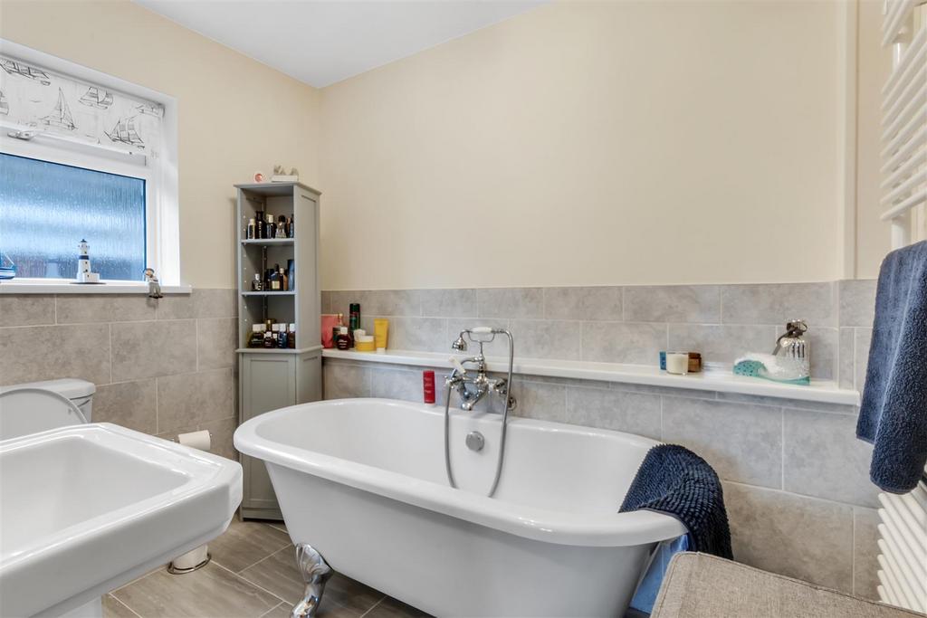Ensuite.jpg