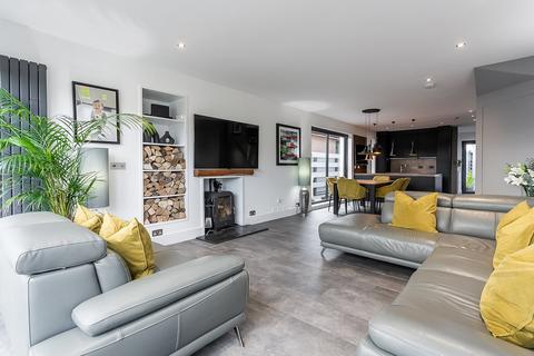 31c Manse Road, Roslin, EH25 9LG
