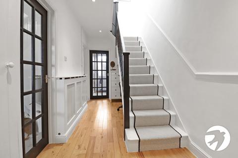 89 Bracondale Road, London, SE2 9EL