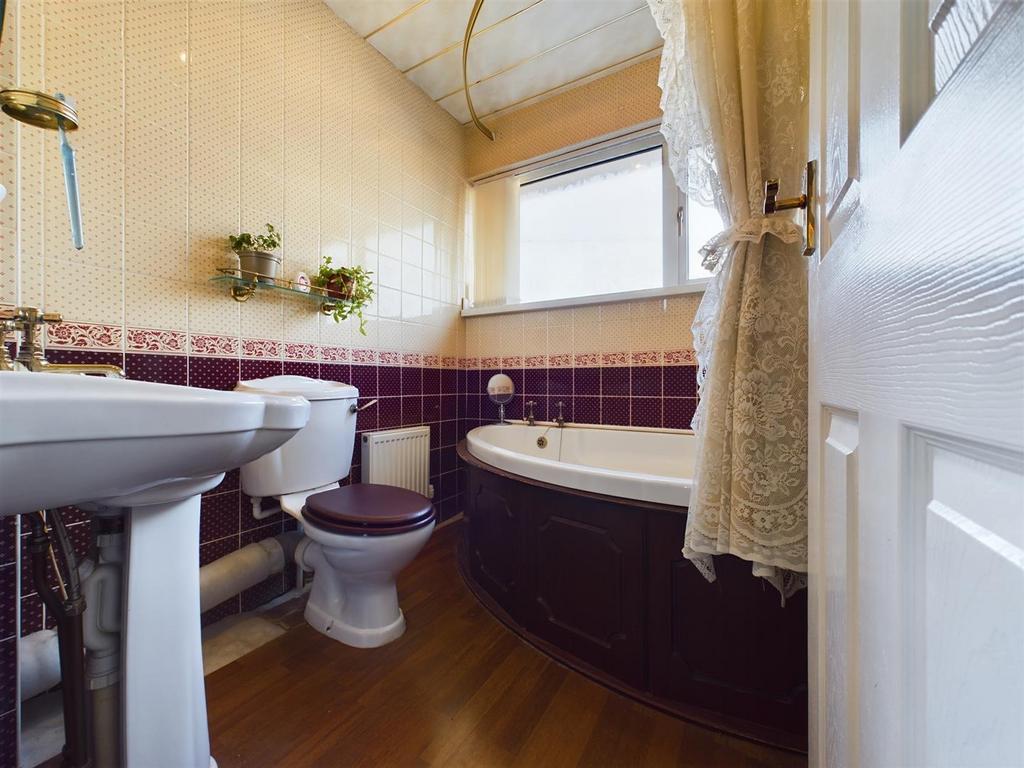 Bath 1.jpg
