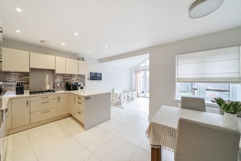 undefined, Oakgrove, Caterham CR3