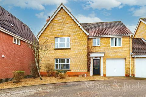 4 bedroom link detached house for sale, Burroughs Way, Wymondham