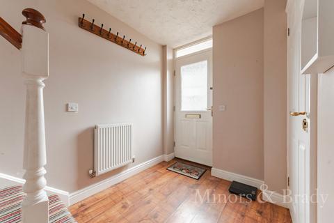 32 Burroughs Way, Wymondham, NR18 0WE