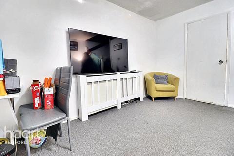 undefined, Hurst Grove, Bedford