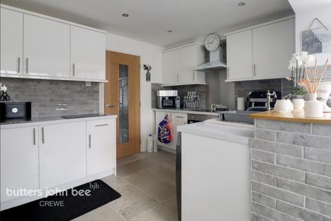 2 bedroom semi-detached house for sale, Rochester Crescent, Crewe