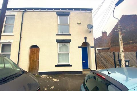 2 bedroom end of terrace house for sale, Folkestone Street, Hull