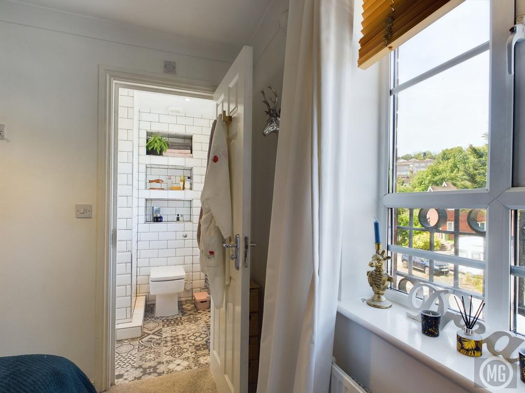 Ensuite