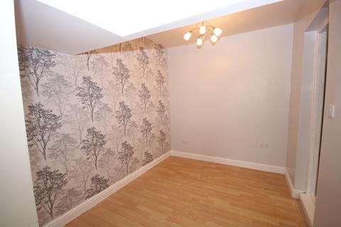 3 bedroom terraced house to rent, Boswell Drive, Coventry, CV2 2GU