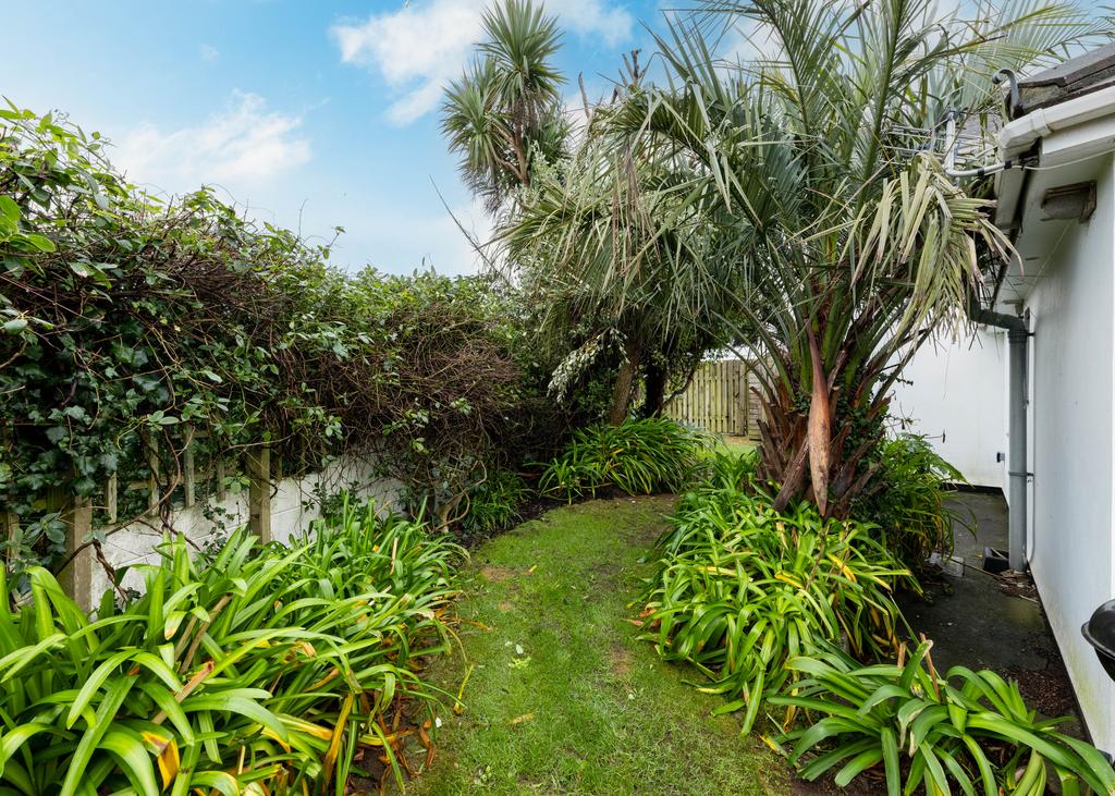 67aa023567f03 Trelawney Court 2-26