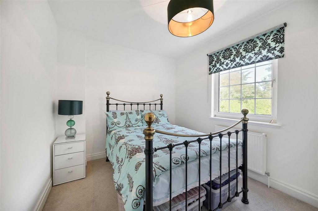 BED 4.jpg