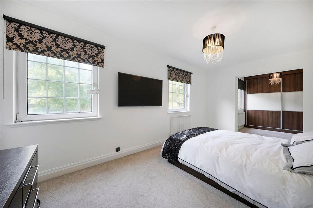 BED 1.jpg