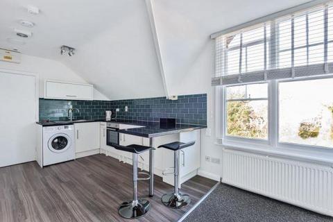 Studio to rent, 14 Dene Road, Guildford GU1