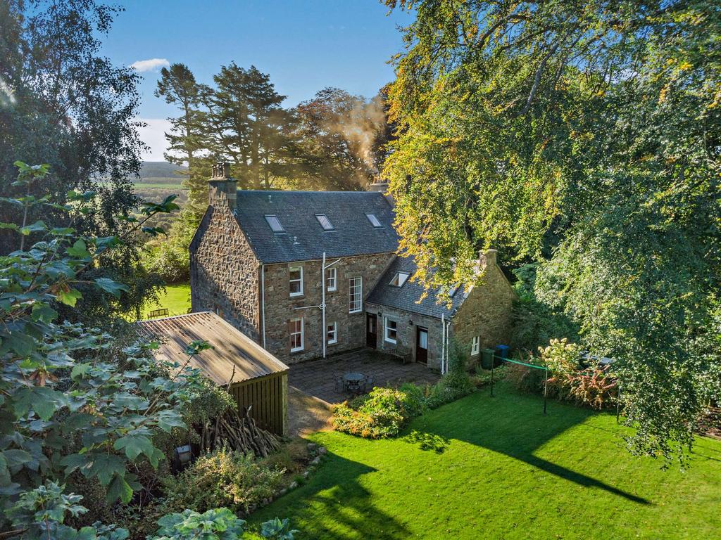 Leanach House