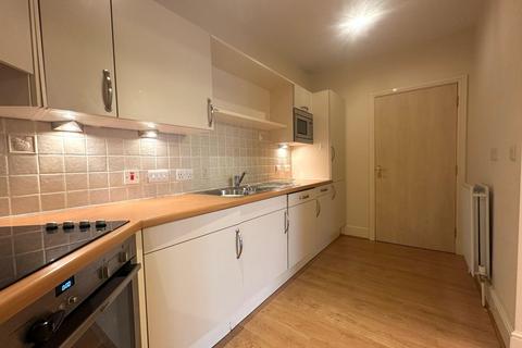 2 bedroom apartment for sale, Spruce Avenue, Lancaster, LA1