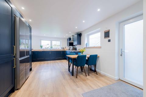 225 Downs Road, Folkestone, CT19 5PX