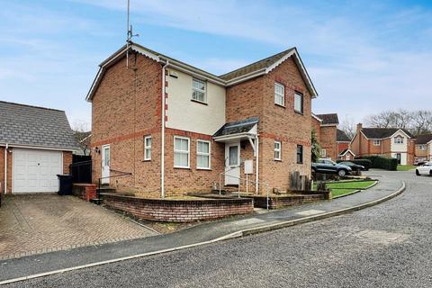 3 bedroom semi-detached house for sale, Bulrush Close, Braintree, CM7