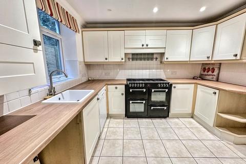 3 bedroom semi-detached house for sale, Queens Park