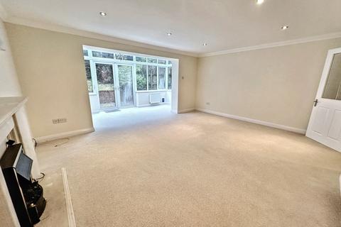 3 bedroom semi-detached house for sale, Queens Park