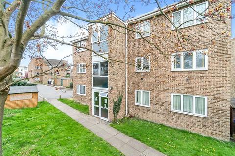 2 bedroom flat to rent, Jengar Close, Sutton SM1