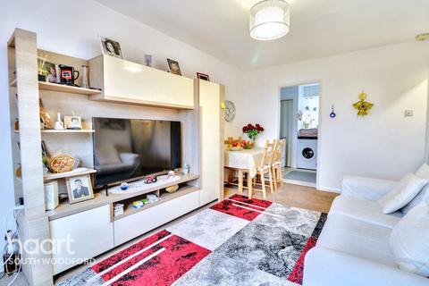 1 bedroom flat for sale, Horn Lane, Woodford Green