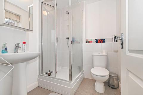 12 Alva Close, Guiseley, Leeds, LS20 9PS