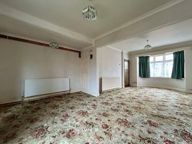 Lounge/ Dining Room