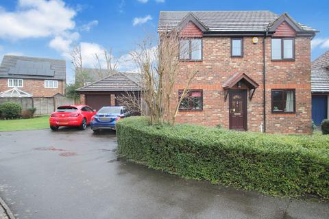 4 bedroom detached house for sale, Bluebell Road, Ashford TN23