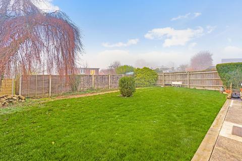 18 Gurnells Road, Seer Green, Beaconsfield, HP9 2XJ