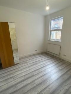 3 bedroom terraced house to rent, Gillian Street, Ladywell, London, SE13