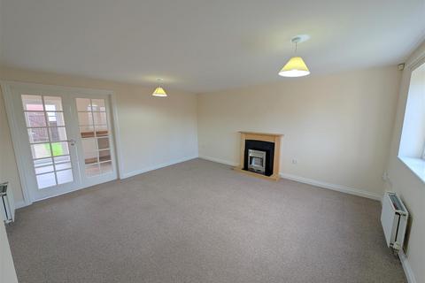 3 bedroom terraced house to rent, Edward Pease Way, Darlington