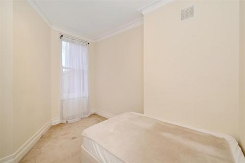 2 bedroom flat to rent, Fitzgeorge Avenue, London, W14