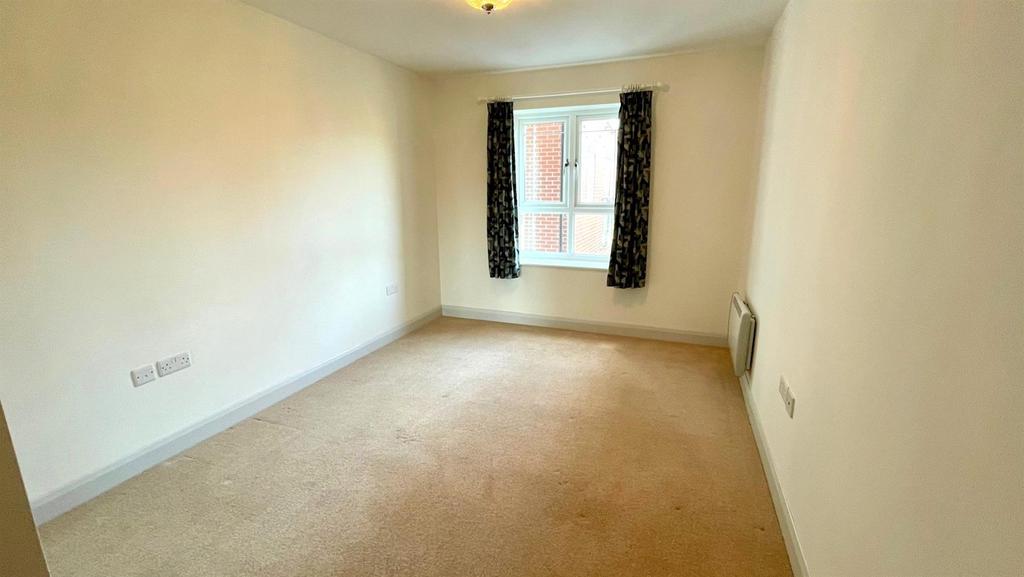 Principal bedroom
