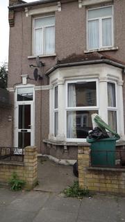 1 bedroom end of terrace house for sale, Selsdon Road, London E13