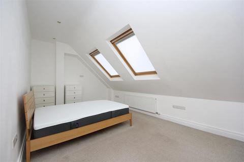 1 bedroom flat to rent, Grange Park, W5