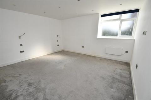 2 bedroom apartment to rent, Meadrow, Godalming GU7