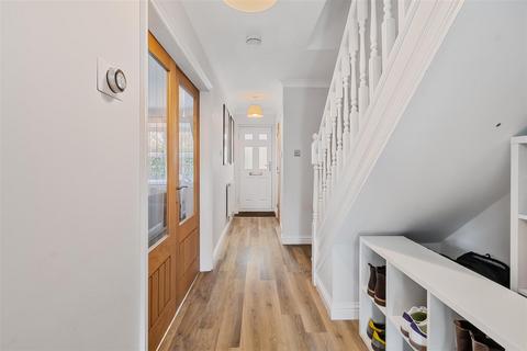 6 Broad Highway, Wheldrake, York, YO19 6BU