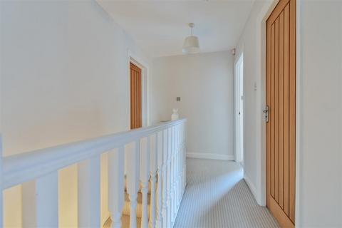 6 Broad Highway, Wheldrake, York, YO19 6BU