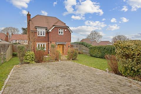 6 Eden Hall, Edenbridge, TN8 5QQ