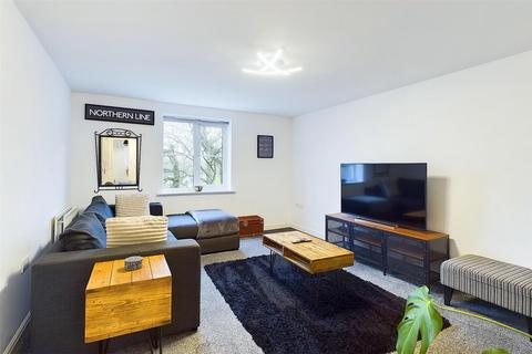 2 bedroom apartment for sale, Manhattan Gardens, Boston Boulevard, Great Sankey