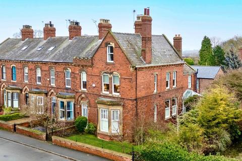 6 bedroom end of terrace house for sale, Low Street, Sherburn In Elmet, Leeds