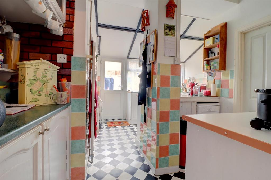 Kitchen .2.jpg