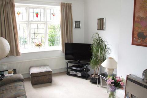 1 bedroom semi-detached house to rent, Stockport Road, Thelwall