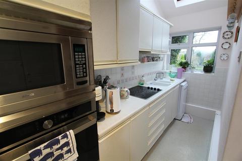 1 bedroom semi-detached house to rent, Stockport Road, Thelwall