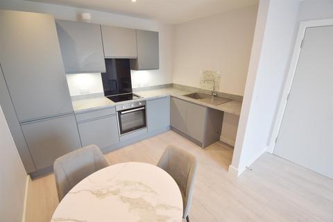 2 bedroom apartment to rent, Regent Plaza, 84 Oldfield Road, Salford