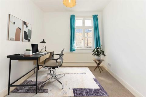 Flat 3, 48 Cedars Road, Hampton Wick, Kingston Upon Thames, KT1 4BE