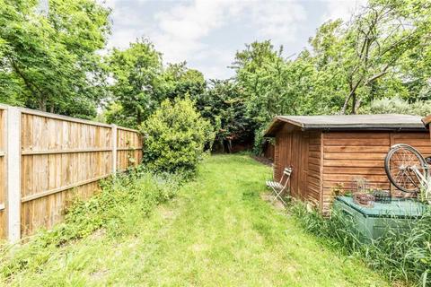 Flat 3, 48 Cedars Road, Hampton Wick, Kingston Upon Thames, KT1 4BE