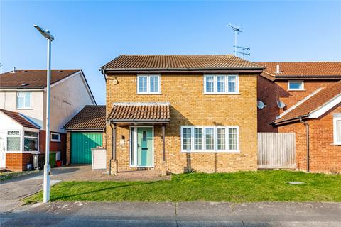 4 bedroom detached house for sale, Fambridge Drive, Wickford, Essex, SS12