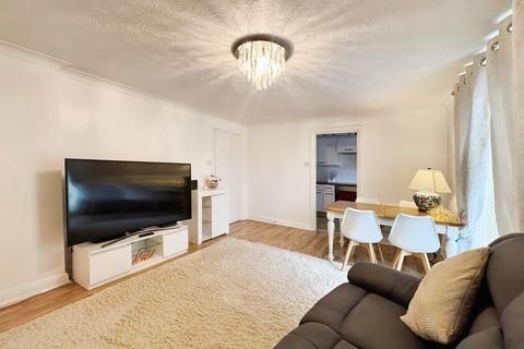 2 bedroom flat for sale, Riverside Court, South Shields