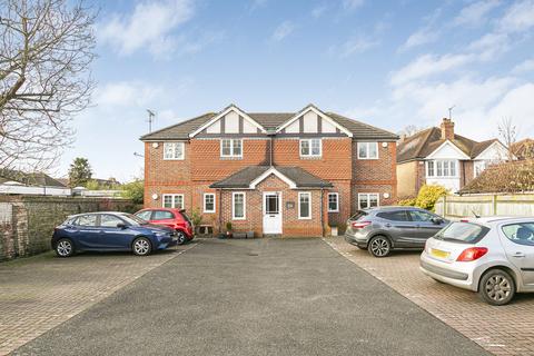 3, Cedar Court Heathlands Close, Sunbury-on-thames, TW16 6QF
